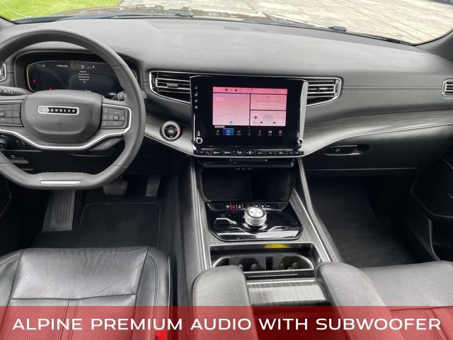 Used 2023 Jeep Wagoneer L Series II AWD/4WD image 3