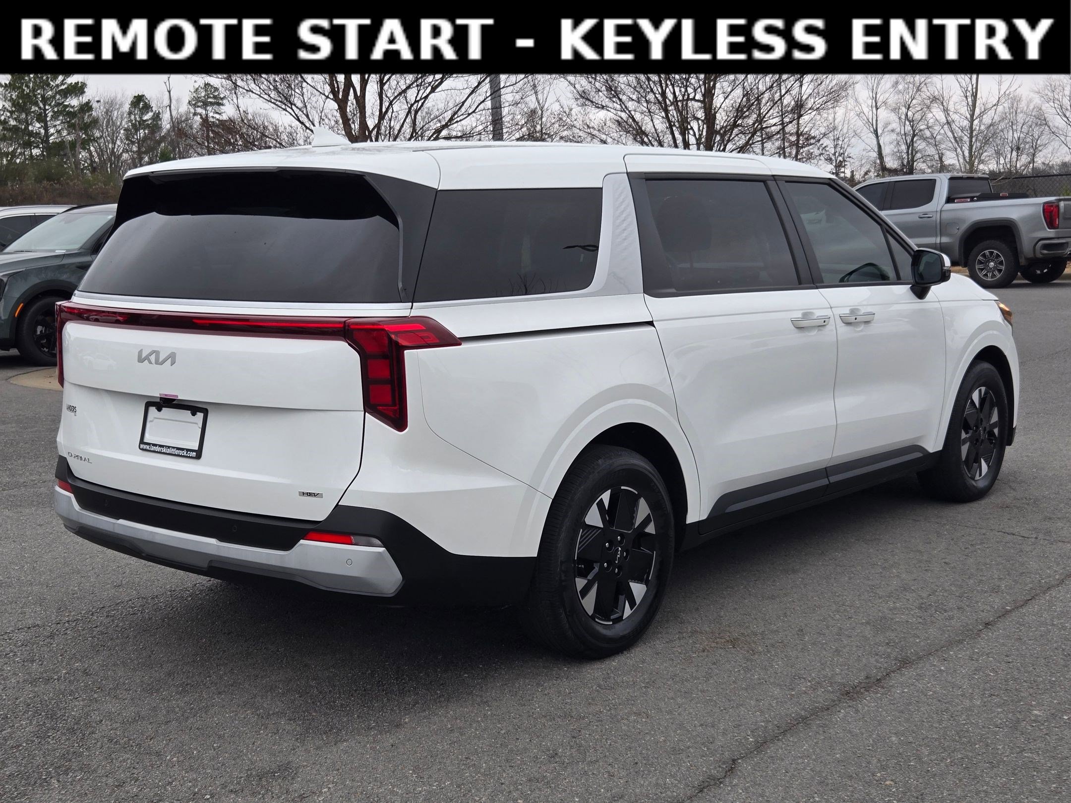 Certified 2025 Kia Carnival LXS image 7