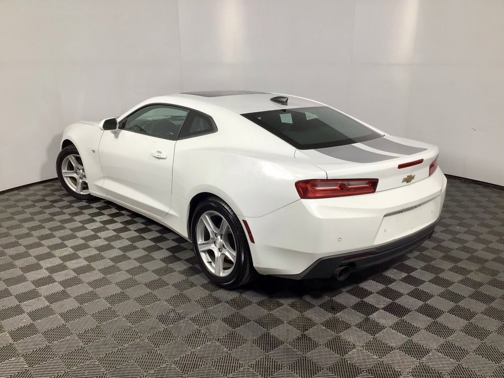Used 2017 Chevrolet Camaro LT image 8