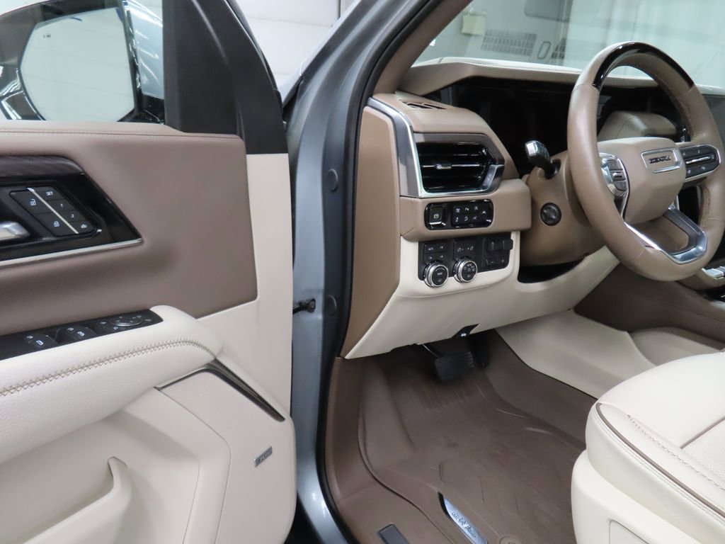 Used 2025 GMC Yukon Denali w/ Denali Reserve Package AWD/4WD image 63