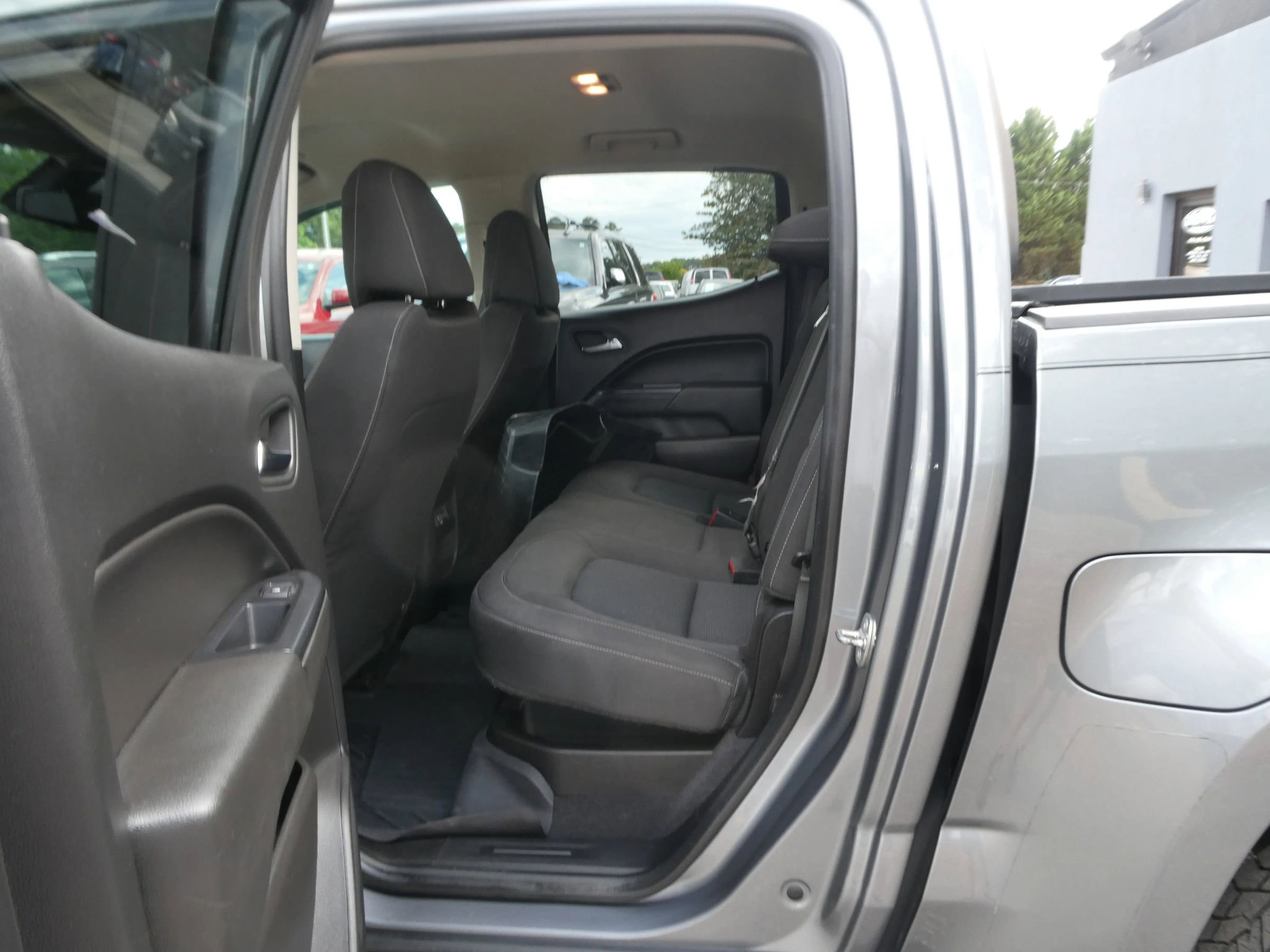 Used 2019 Chevrolet Colorado LT w/ LT Convenience Package AWD/4WD image 20