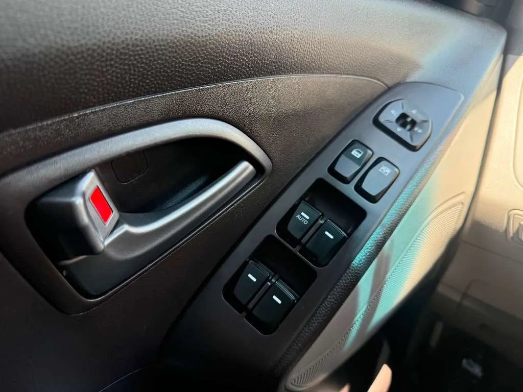 Used 2014 Hyundai Tucson GLS FWD image 14