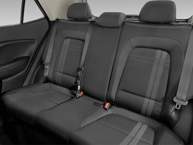 Used 2025 Hyundai Venue SEL FWD image 11