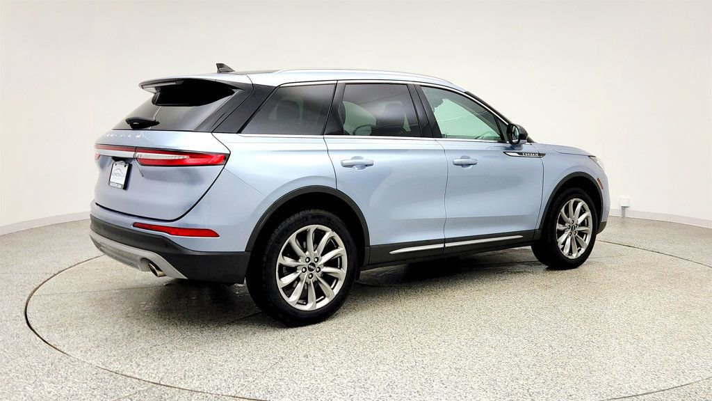 Used 2022 Lincoln Corsair AWD w/ Premium Package image 5