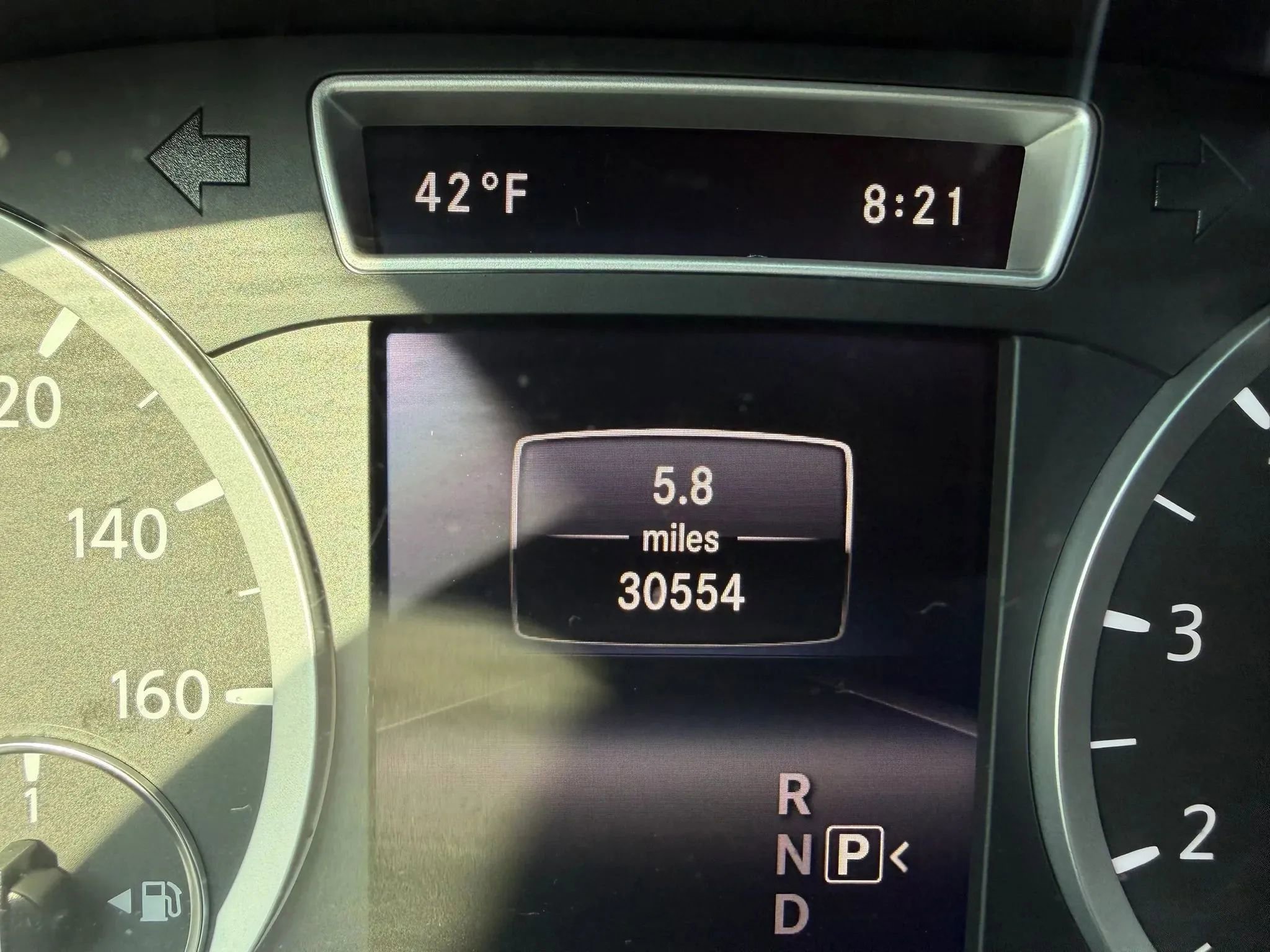 Used 2018 INFINITI QX30 AWD w/ Dark Wood Package image 19