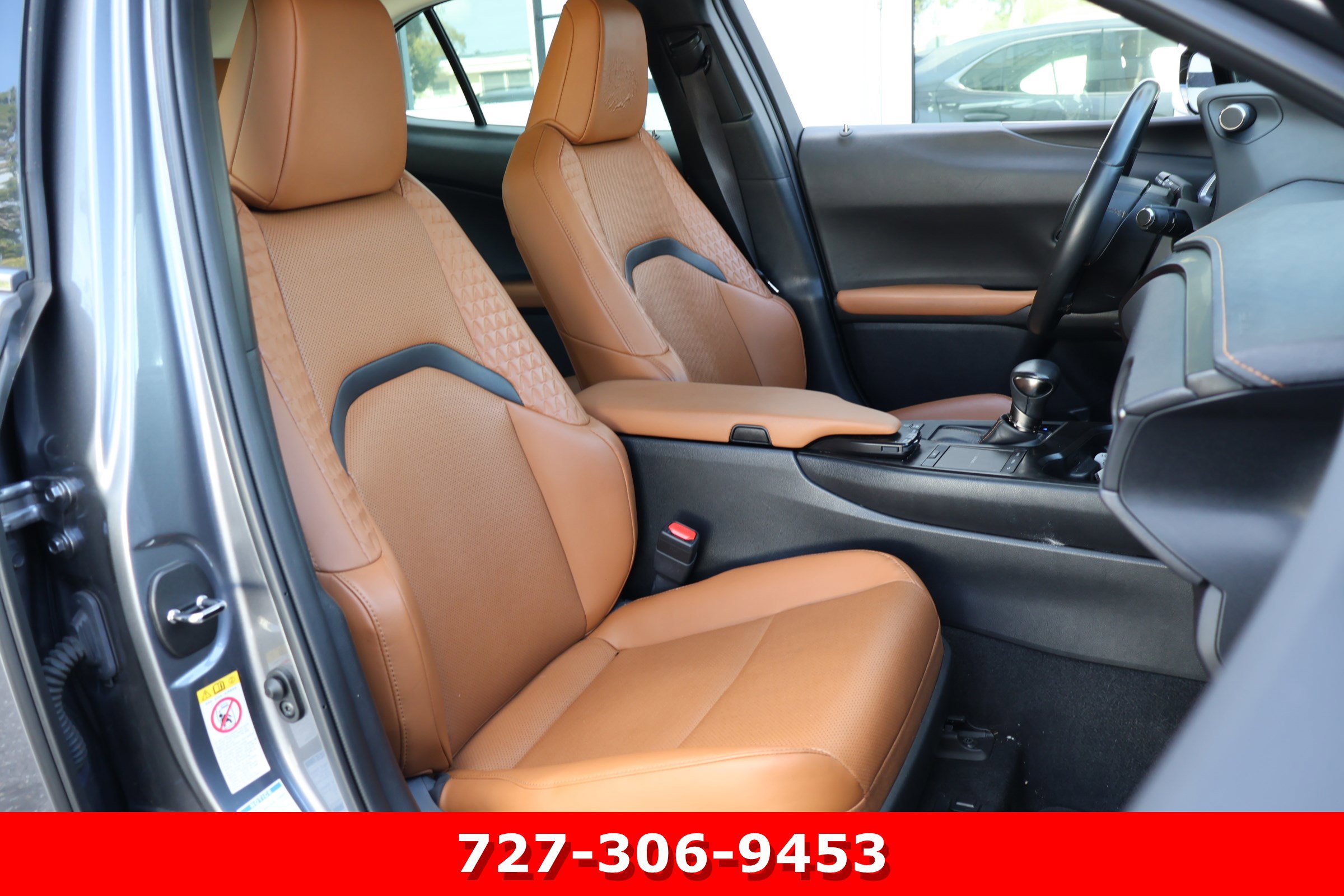 Used 2019 Lexus UX 250h w/ Premium Package image 22