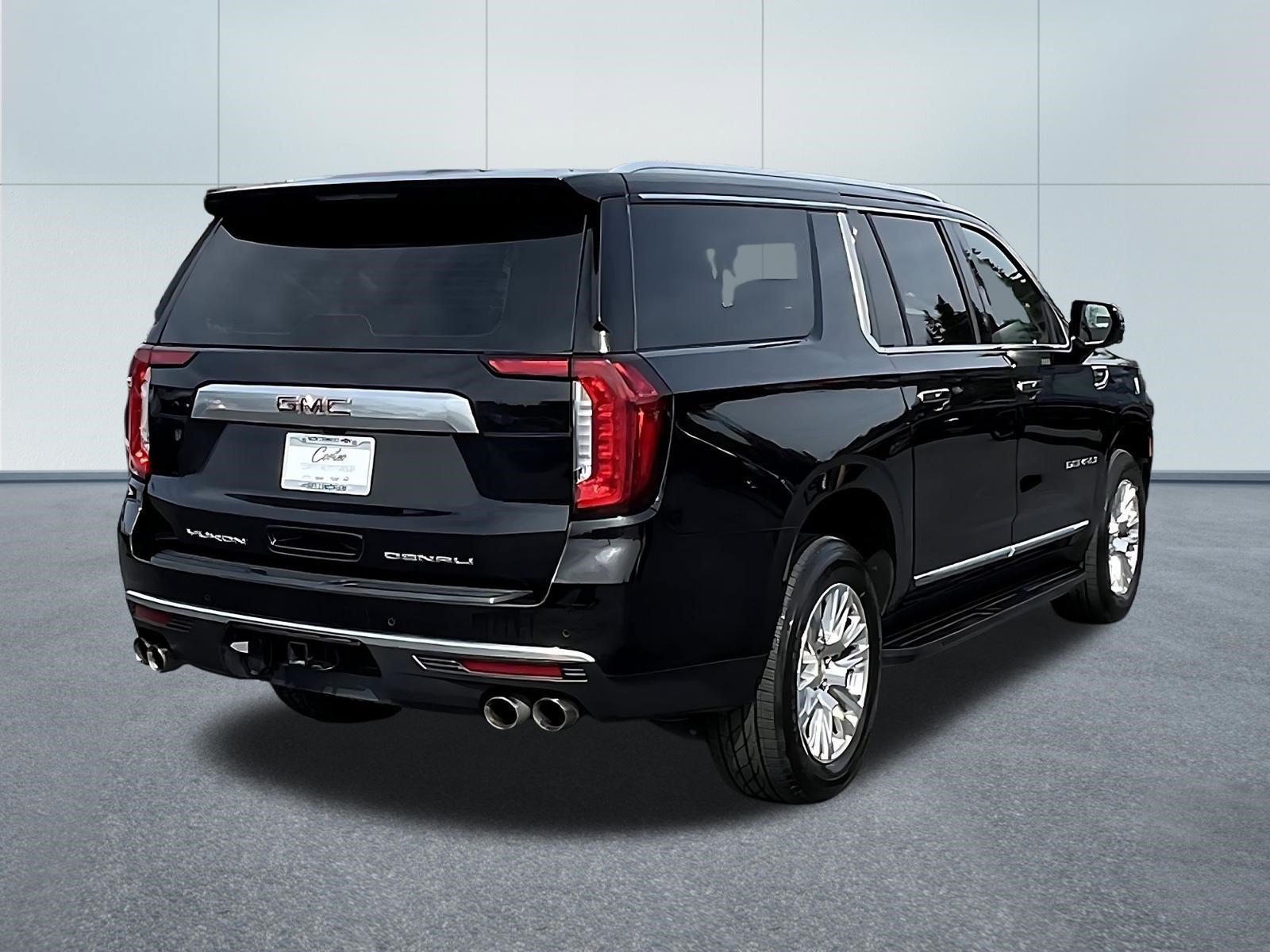 Used 2024 GMC Yukon XL Denali AWD/4WD image 6