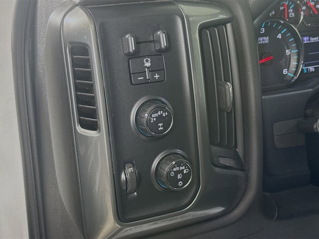 Used 2018 Chevrolet Silverado 1500 LT w/ All Star Edition image 11