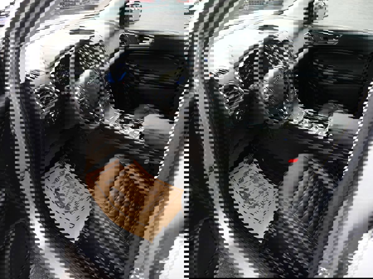 Used 2020 Ford Edge SEL w/ Convenience Package image 7