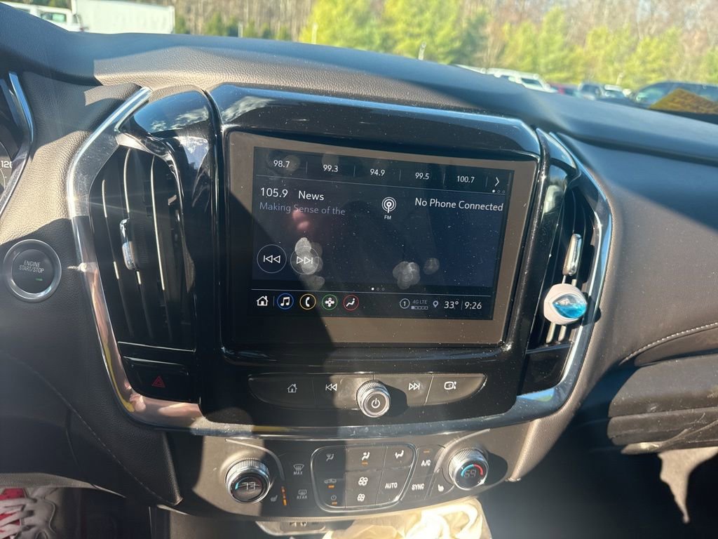 Used 2023 Chevrolet Traverse LT image 19