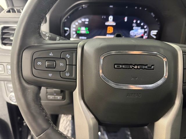 Used 2023 GMC Yukon Denali w/ Denali Reserve Package image 15