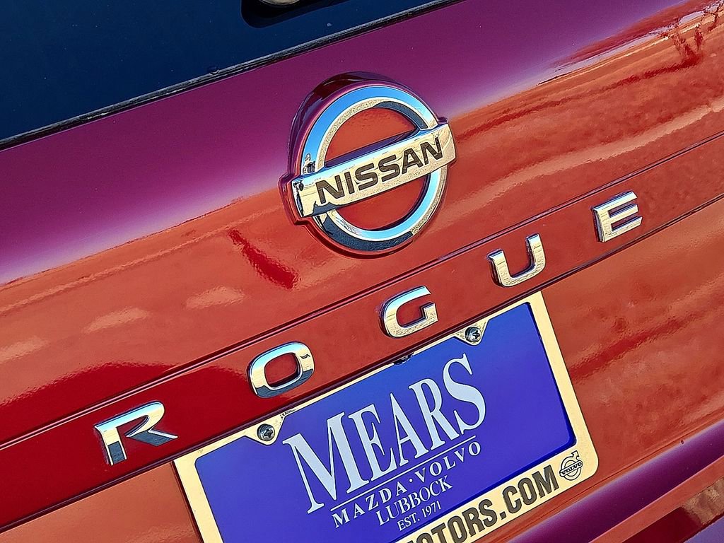 Used 2021 Nissan Rogue SV image 12