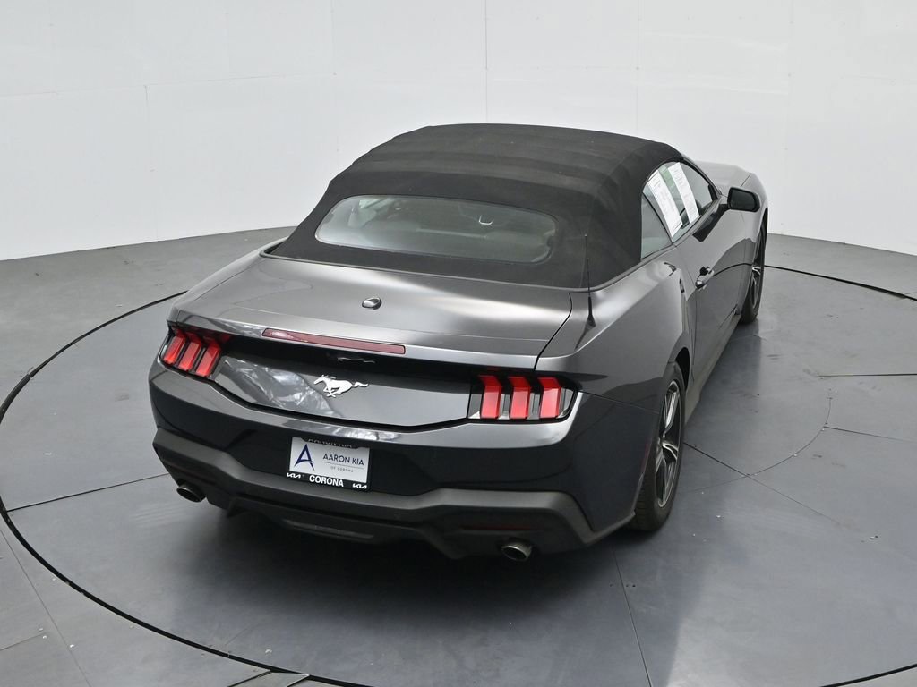 Used 2024 Ford Mustang Convertible image 38