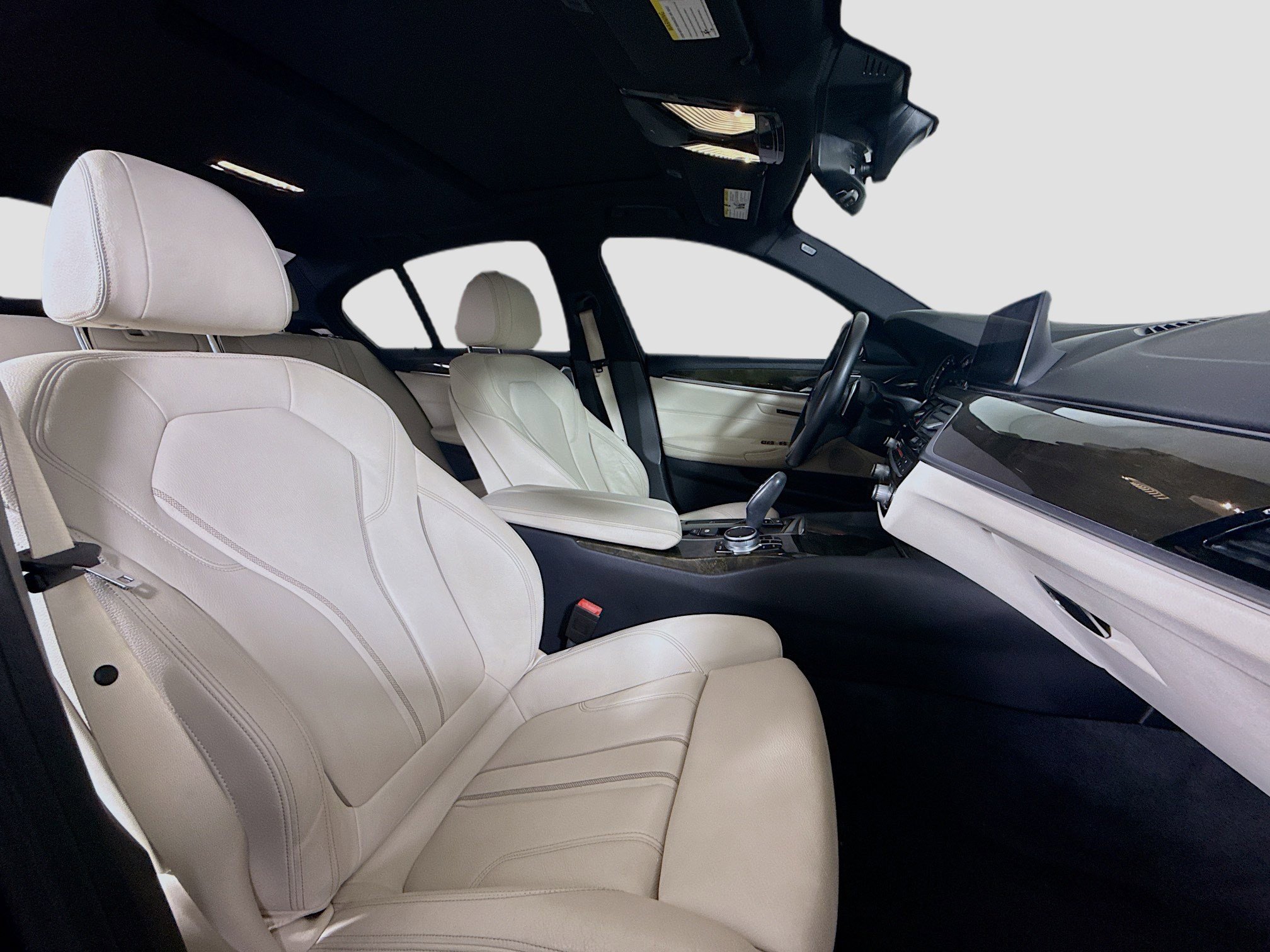 Used 2019 BMW 530i w/ Convenience Package image 29