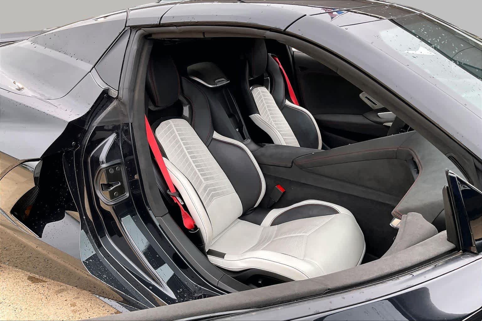 Used 2023 Chevrolet Corvette Stingray Premium Conv w/ Z51 Performance Package RWD image 10