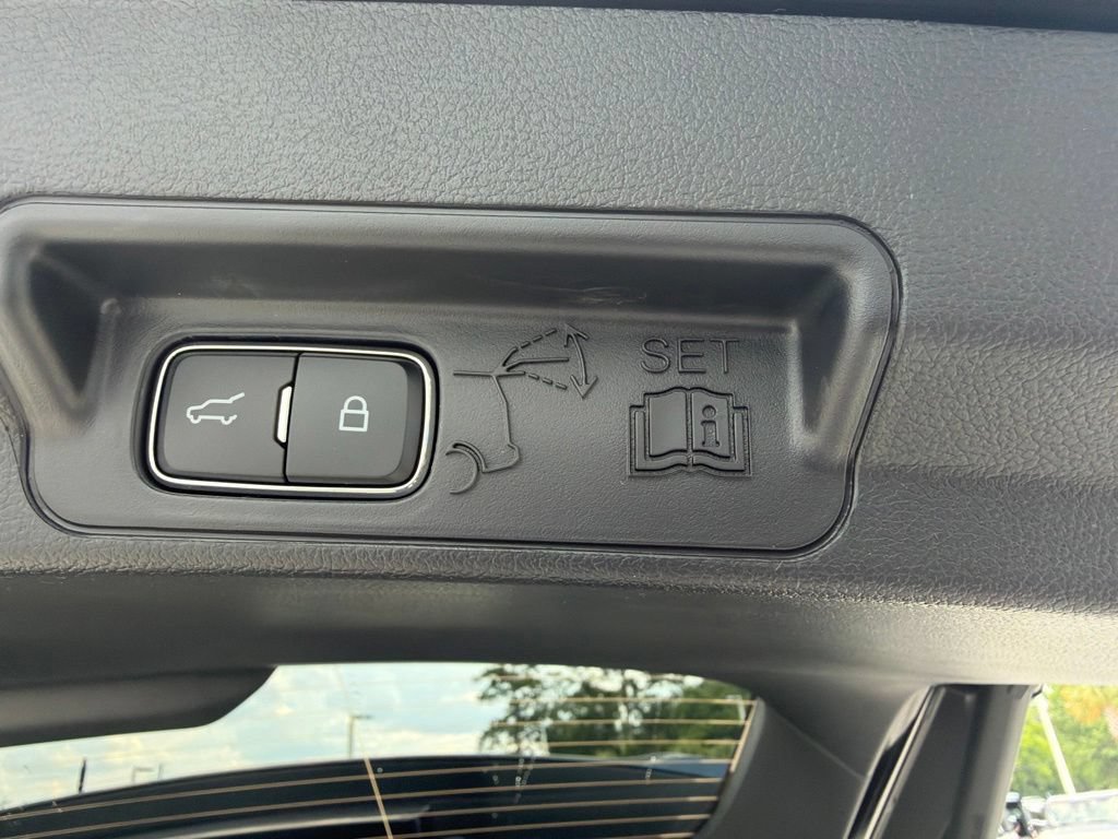 Used 2026 Ford Explorer ST-Line RWD image 11