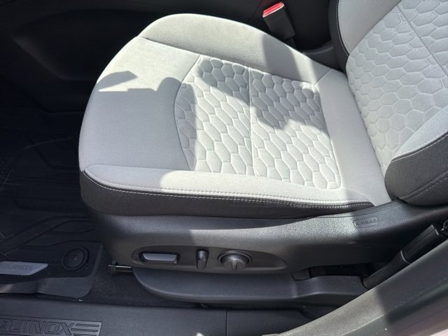 Used 2021 Chevrolet Equinox LS w/ LS Convenience Package image 10