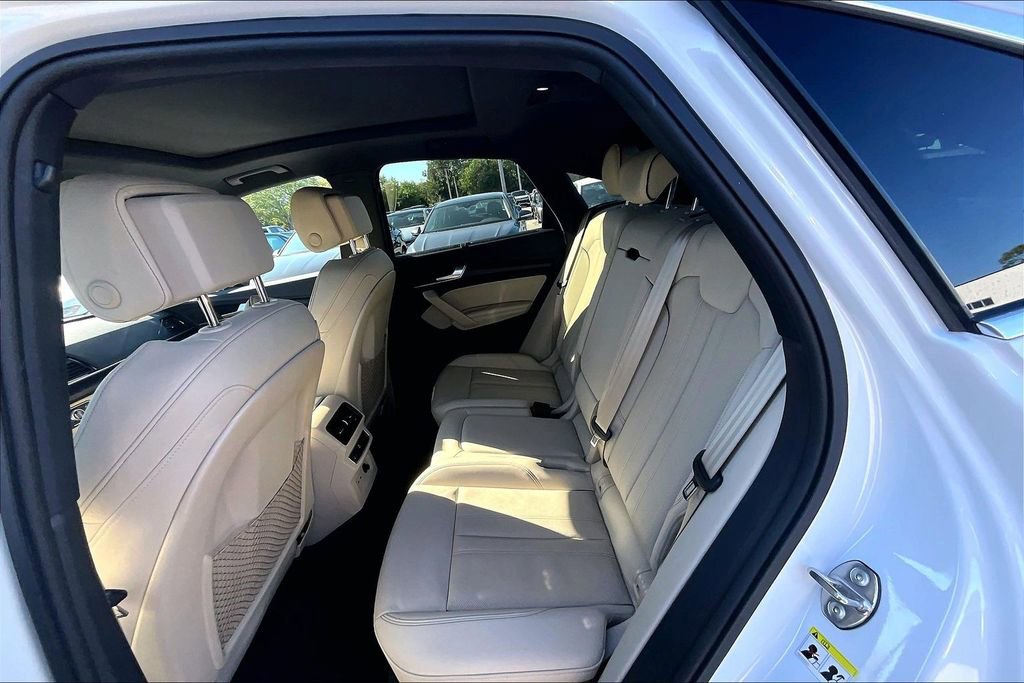Used 2023 Audi Q5 2.0T Prestige w/ Prestige Package image 17