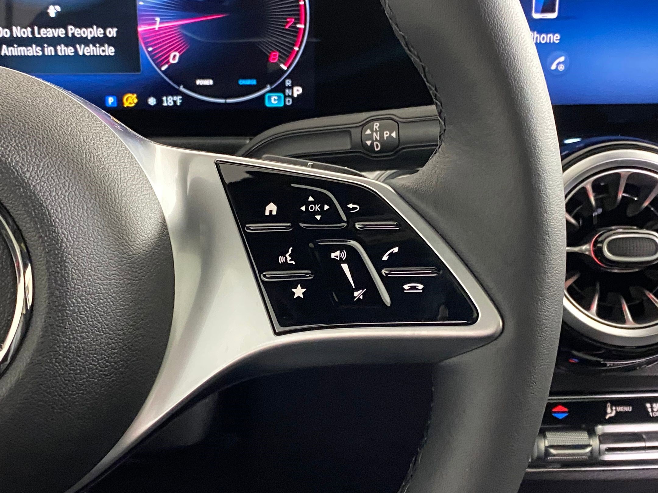 Used 2026 Mercedes-Benz GLB 250 4MATIC image 30