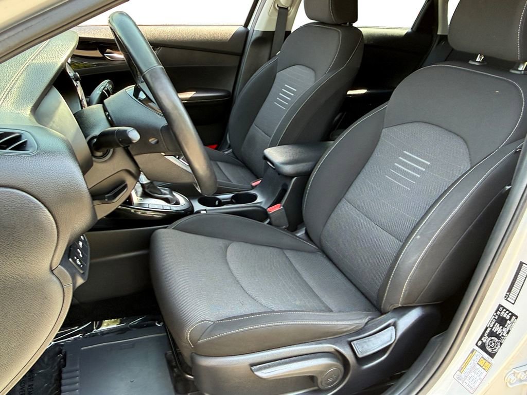Used 2020 Kia Forte EX FWD image 9