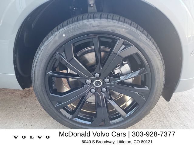 New 2026 Volvo XC60 B5 Ultra w/ Protection Package Premier AWD/4WD image 18