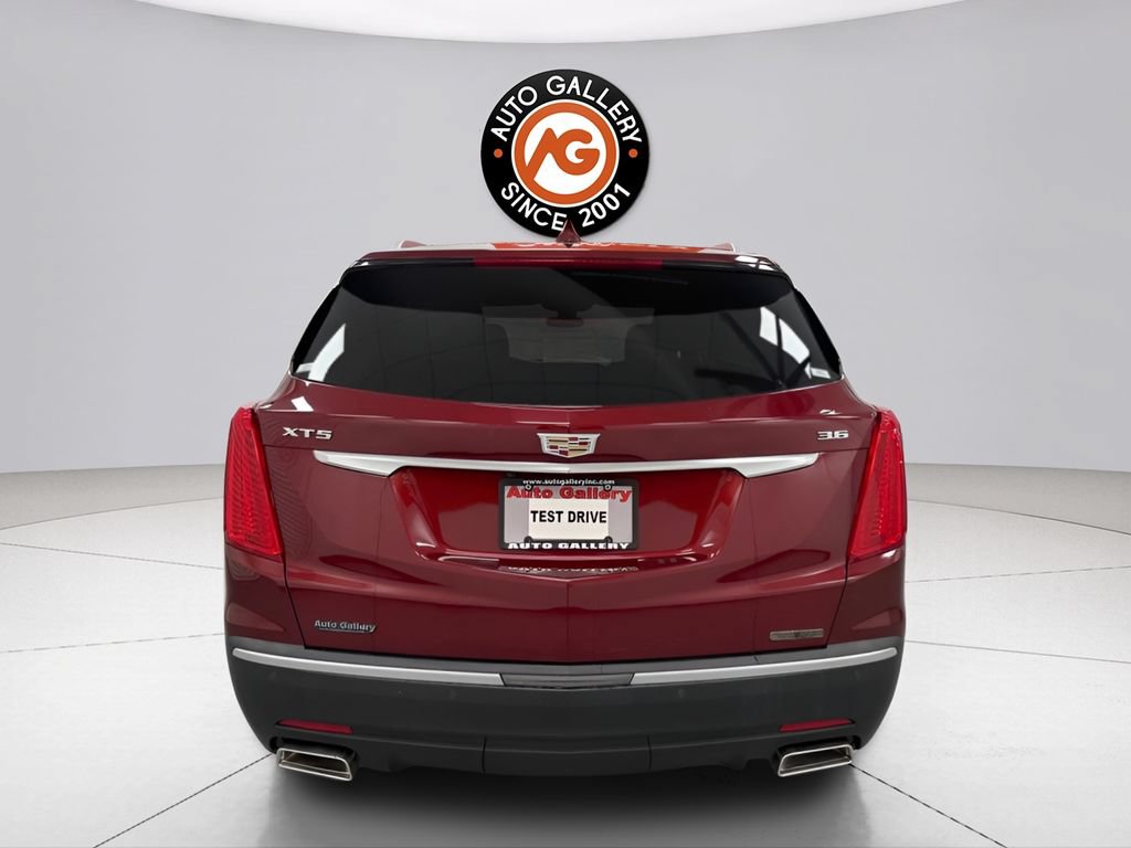 Used 2018 Cadillac XT5 Luxury w/ Driver Awareness Package FWD image 5