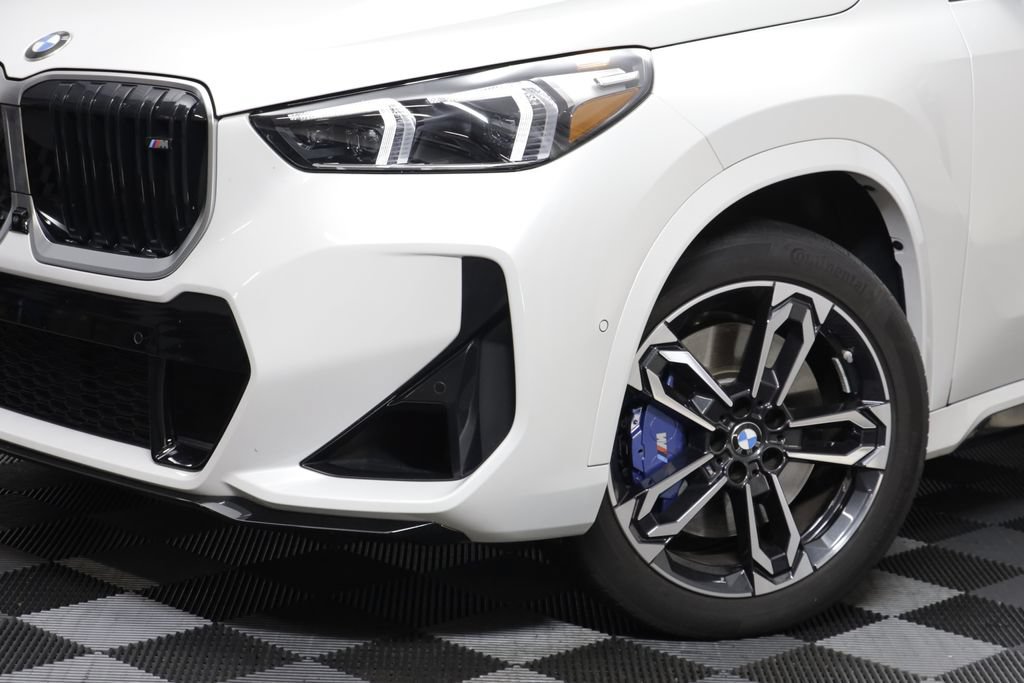 Used 2025 BMW X1 M35i AWD/4WD image 3