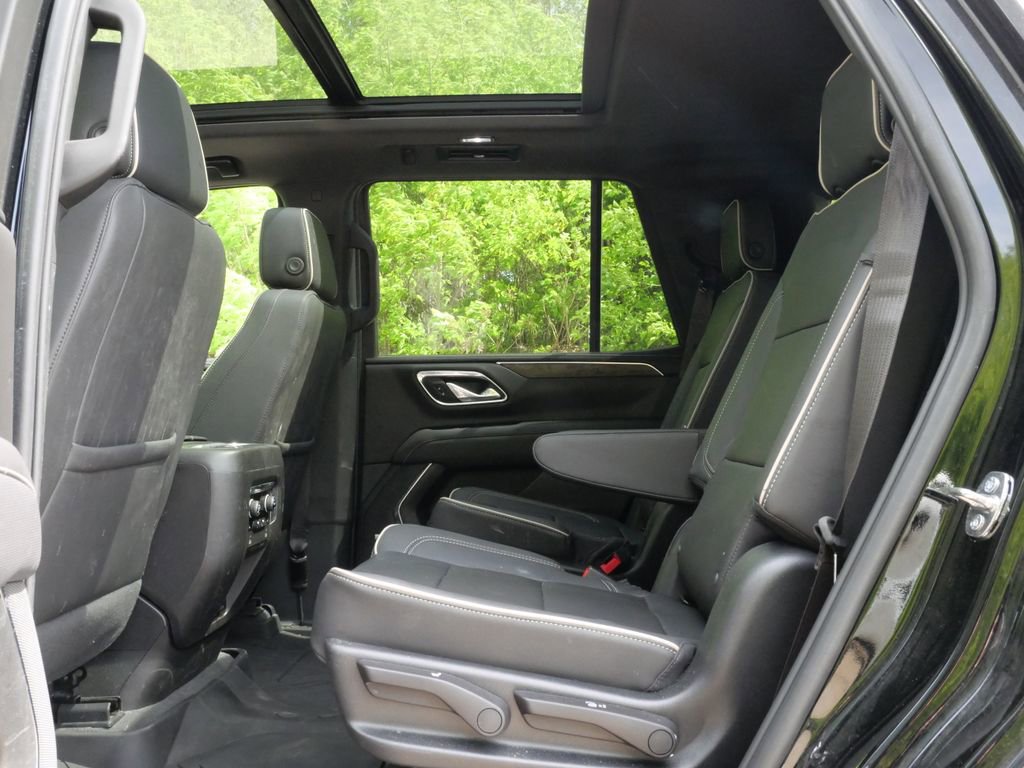 Used 2023 Chevrolet Tahoe Premier AWD/4WD image 28