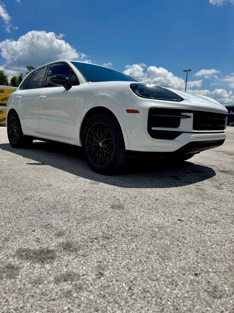 Used 2026 Porsche Cayenne S AWD/4WD image 10