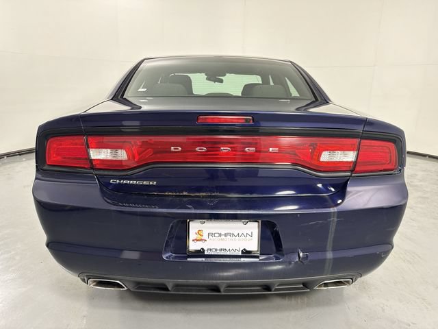 Used 2013 Dodge Charger SE RWD image 30