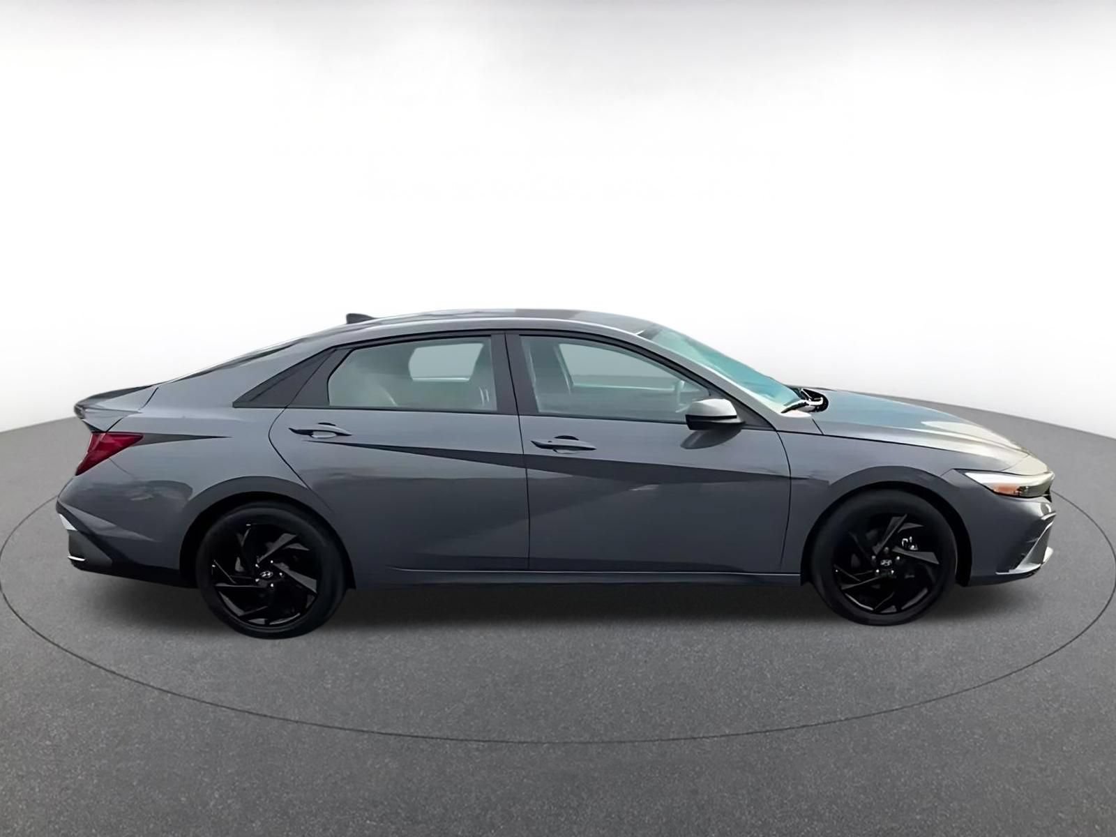 Used 2026 Hyundai Elantra Sport FWD image 15