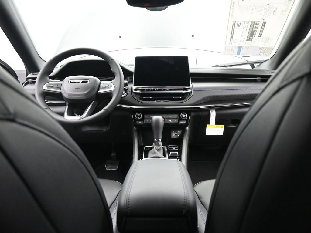 New 2026 Jeep Compass Limited image 24