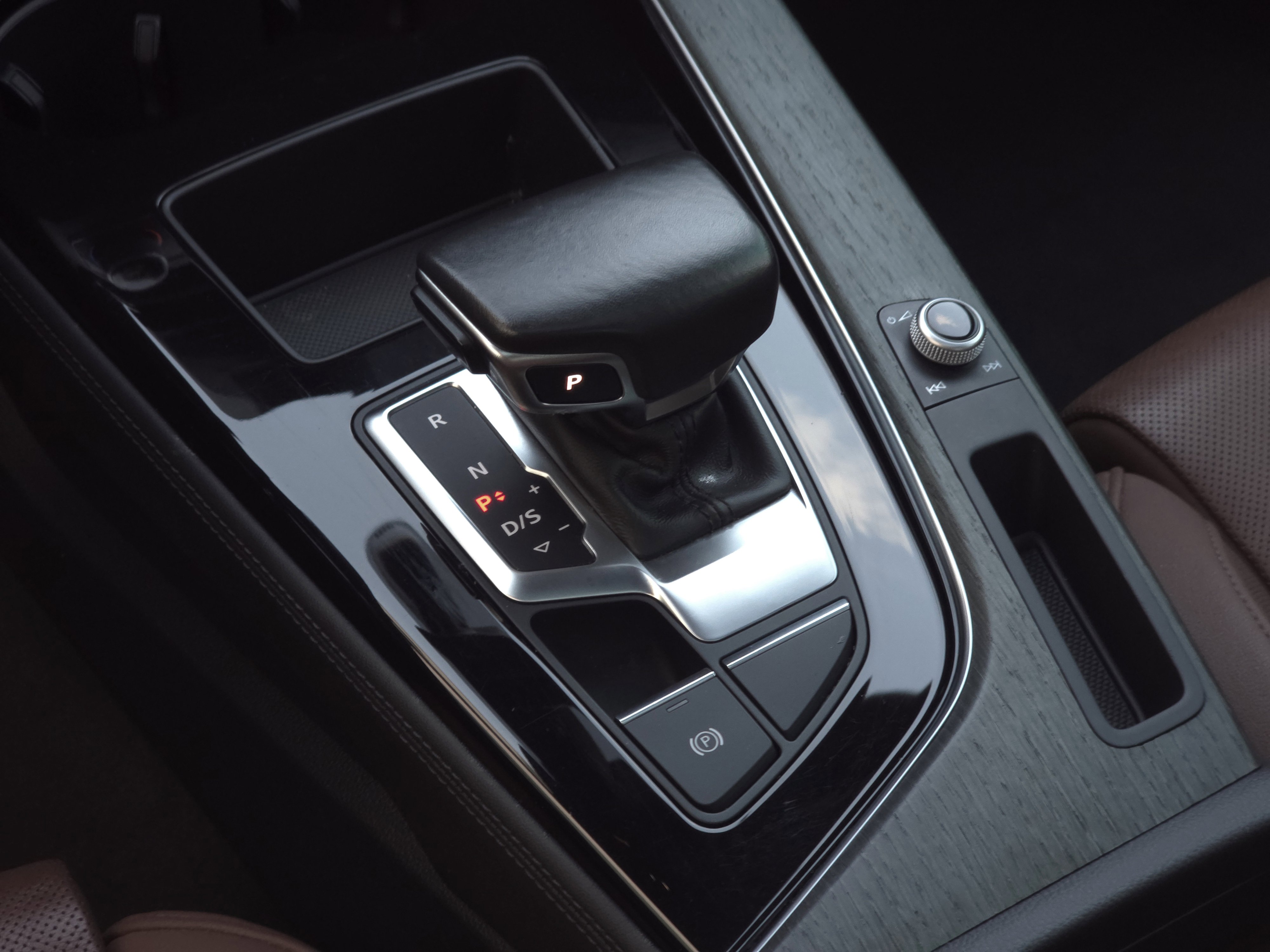 Used 2021 Audi A4 2.0T Premium Plus w/ Premium Plus Package image 16