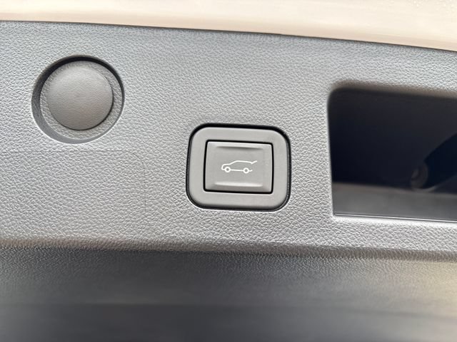 New 2026 Chevrolet Equinox ACTIV FWD image 23