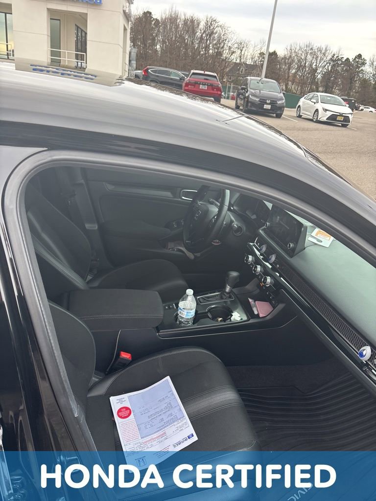 Used 2025 Honda Civic Sport image 4