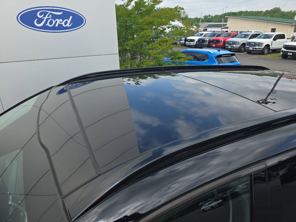 Used 2023 Kia Sorento S w/ Panoramic Sunroof Package FWD image 11