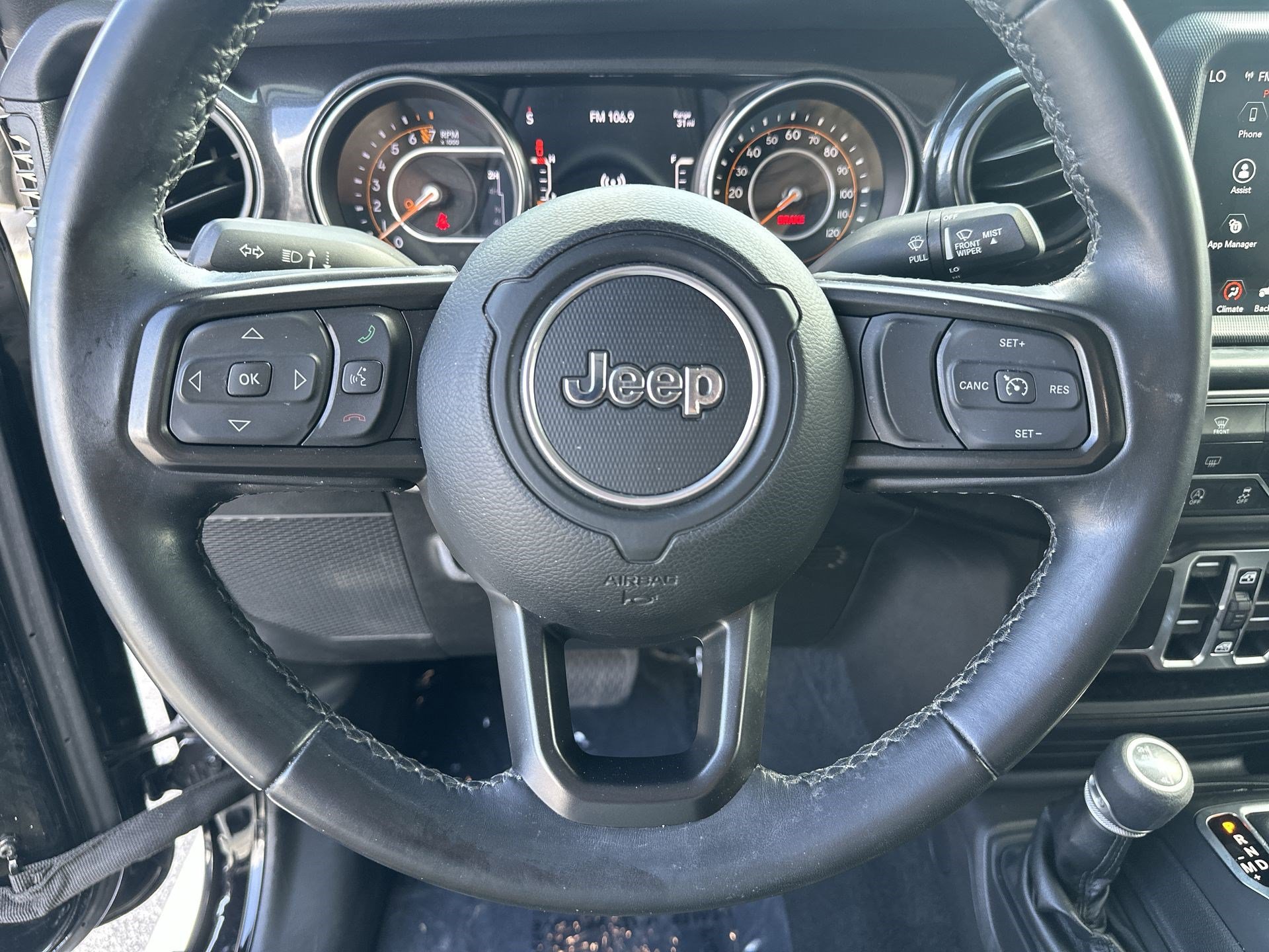 Used 2022 Jeep Gladiator Sport AWD/4WD image 11