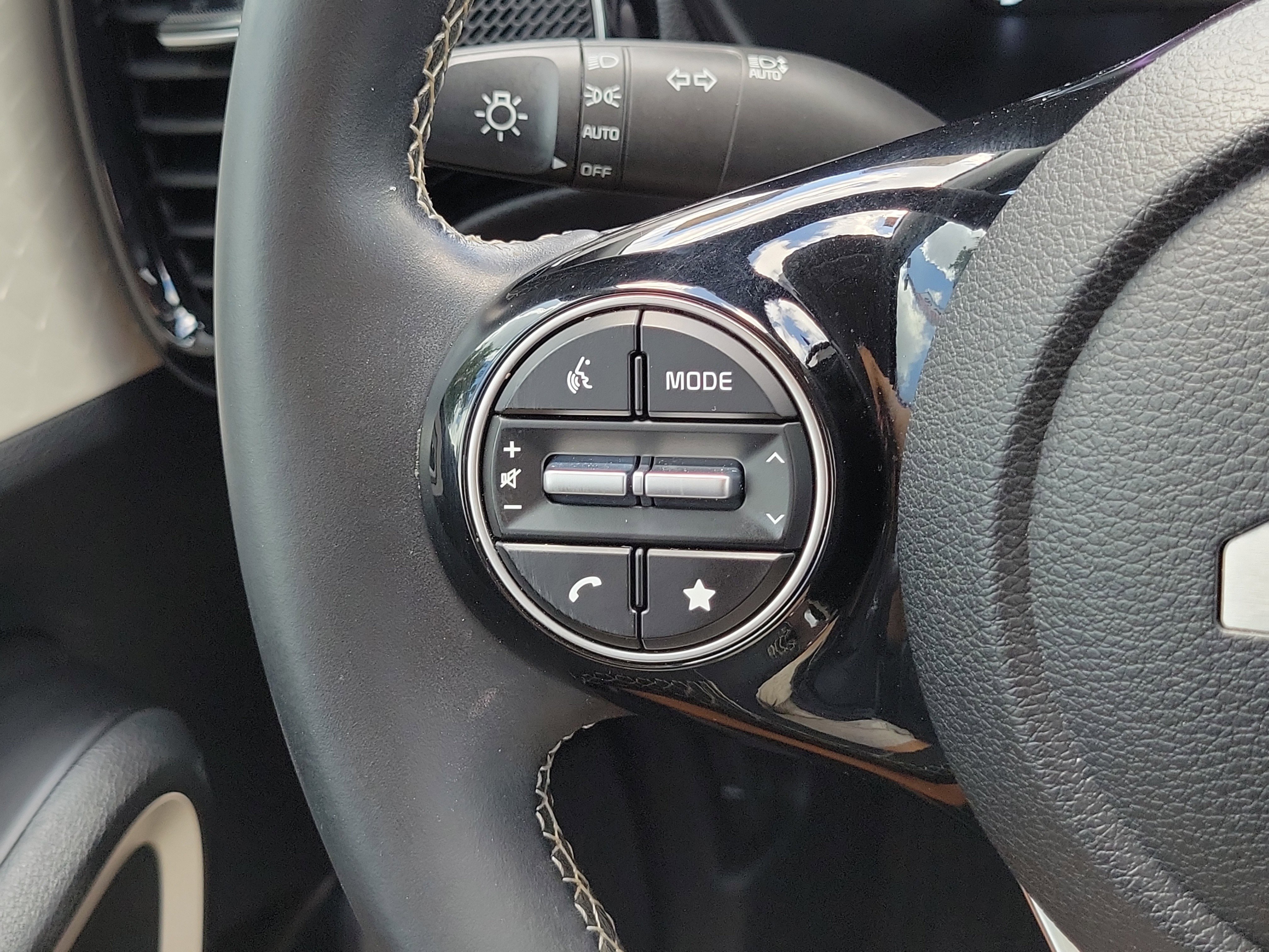 Used 2023 Kia Soul GT-Line FWD image 26