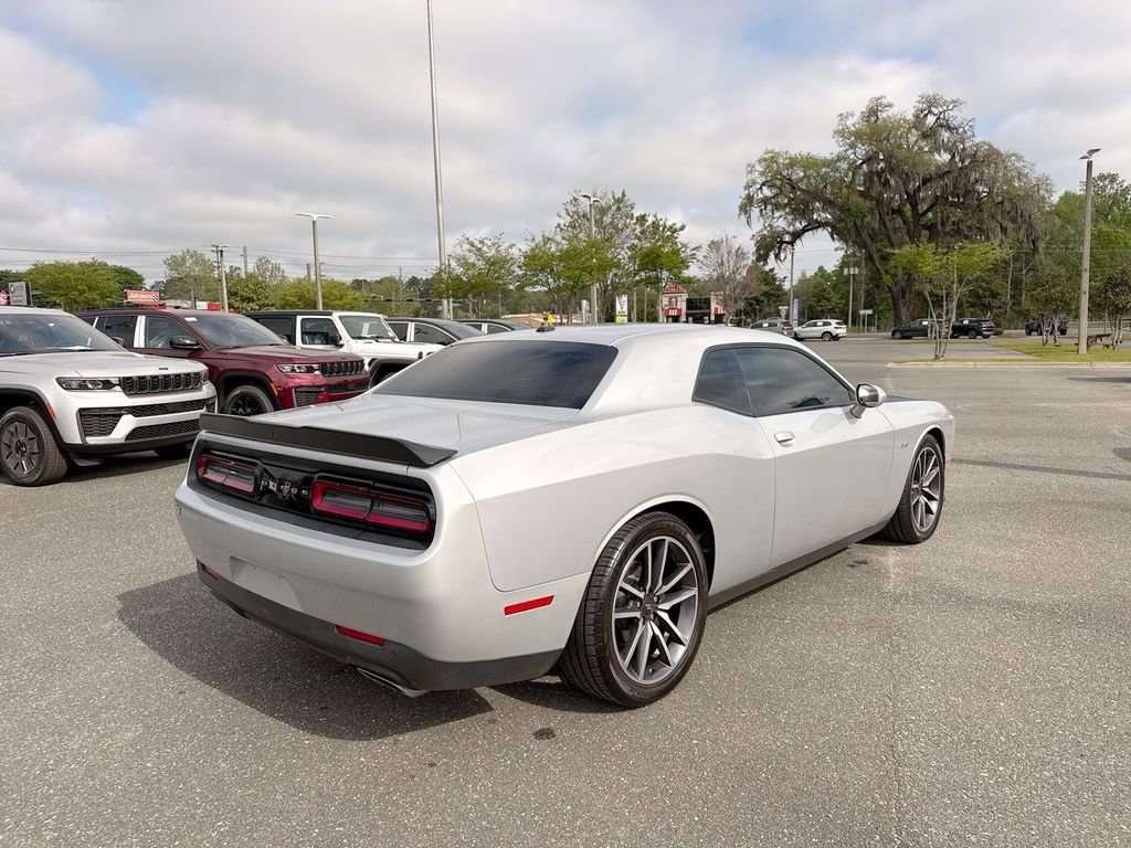 Used 2023 Dodge Challenger R/T RWD image 3