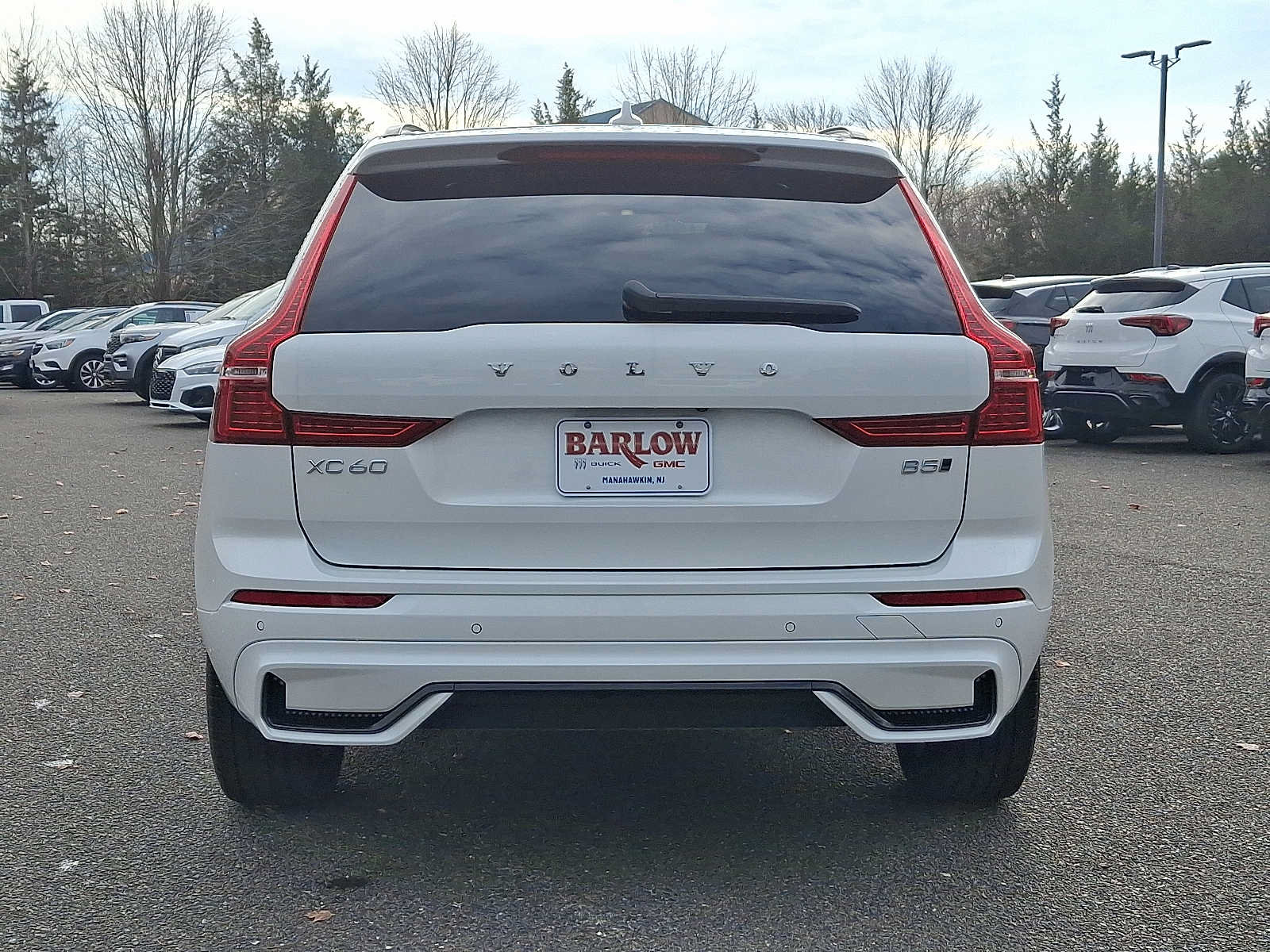 Used 2024 Volvo XC60 B5 Core w/ Climate Package AWD/4WD image 5
