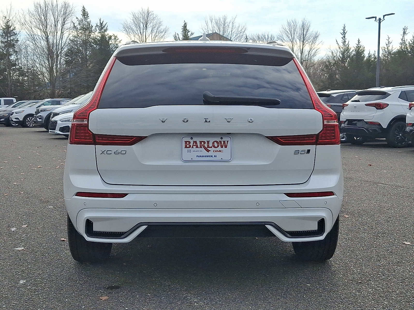 Used 2024 Volvo XC60 B5 Core w/ Climate Package AWD/4WD image 5