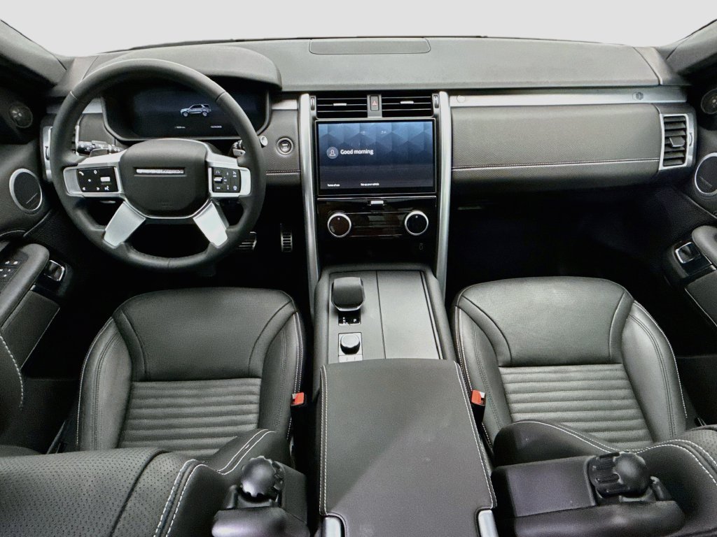Certified 2026 Land Rover Discovery Limited Edition AWD/4WD image 13