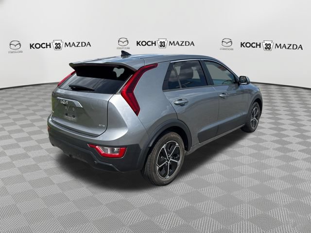 Used 2023 Kia Niro LX FWD image 12