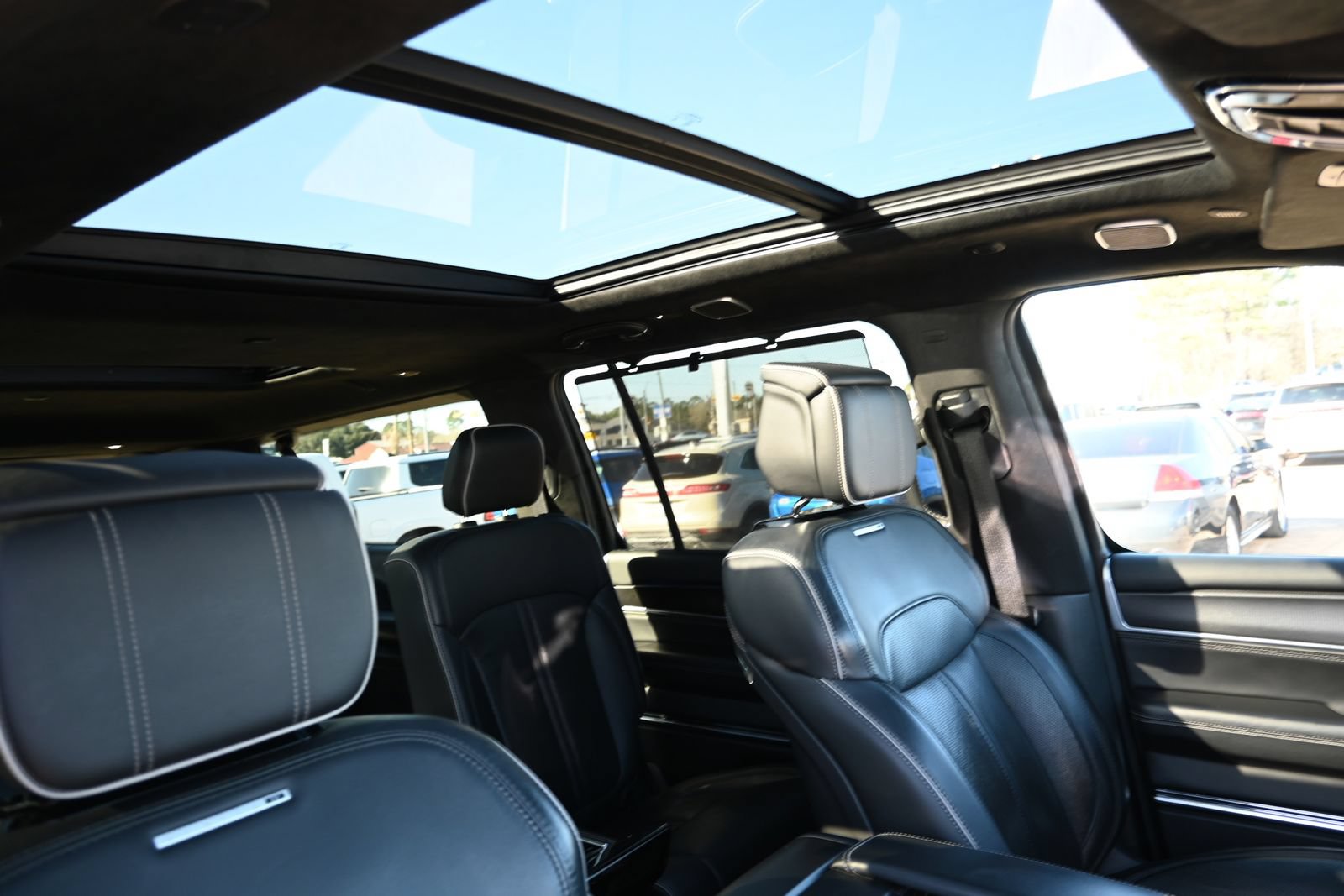 Used 2024 Jeep Grand Wagoneer L Series II w/ Quick Order Packagew 28T AWD/4WD image 33