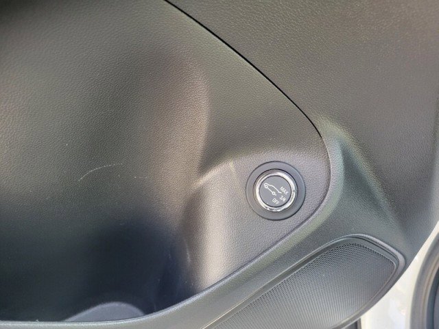 Used 2023 Buick Encore GX Select image 28