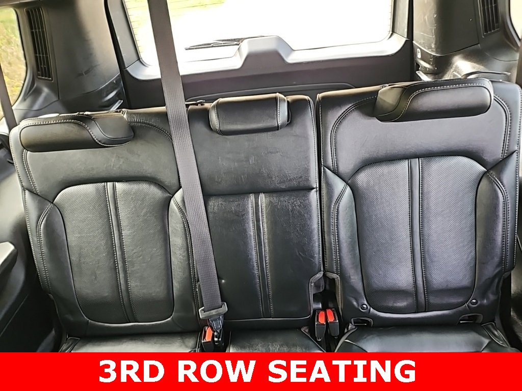 Used 2024 Jeep Wagoneer L Series III w/ Flexible Seating Group image 8