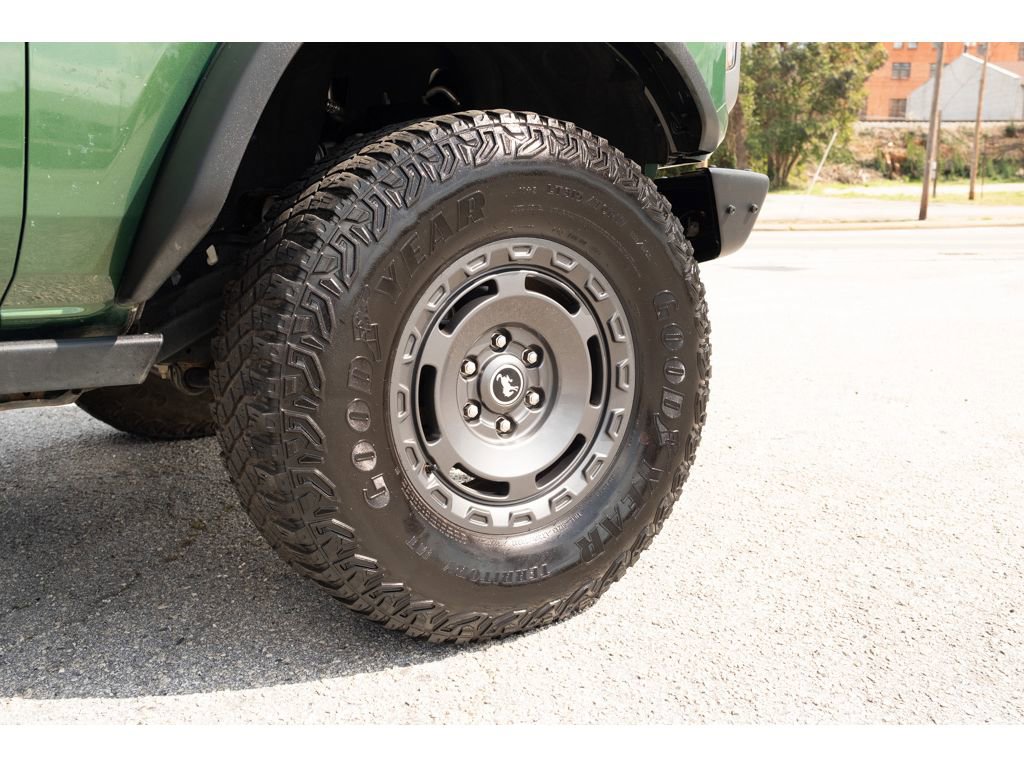 Used 2024 Ford Bronco Everglades image 28