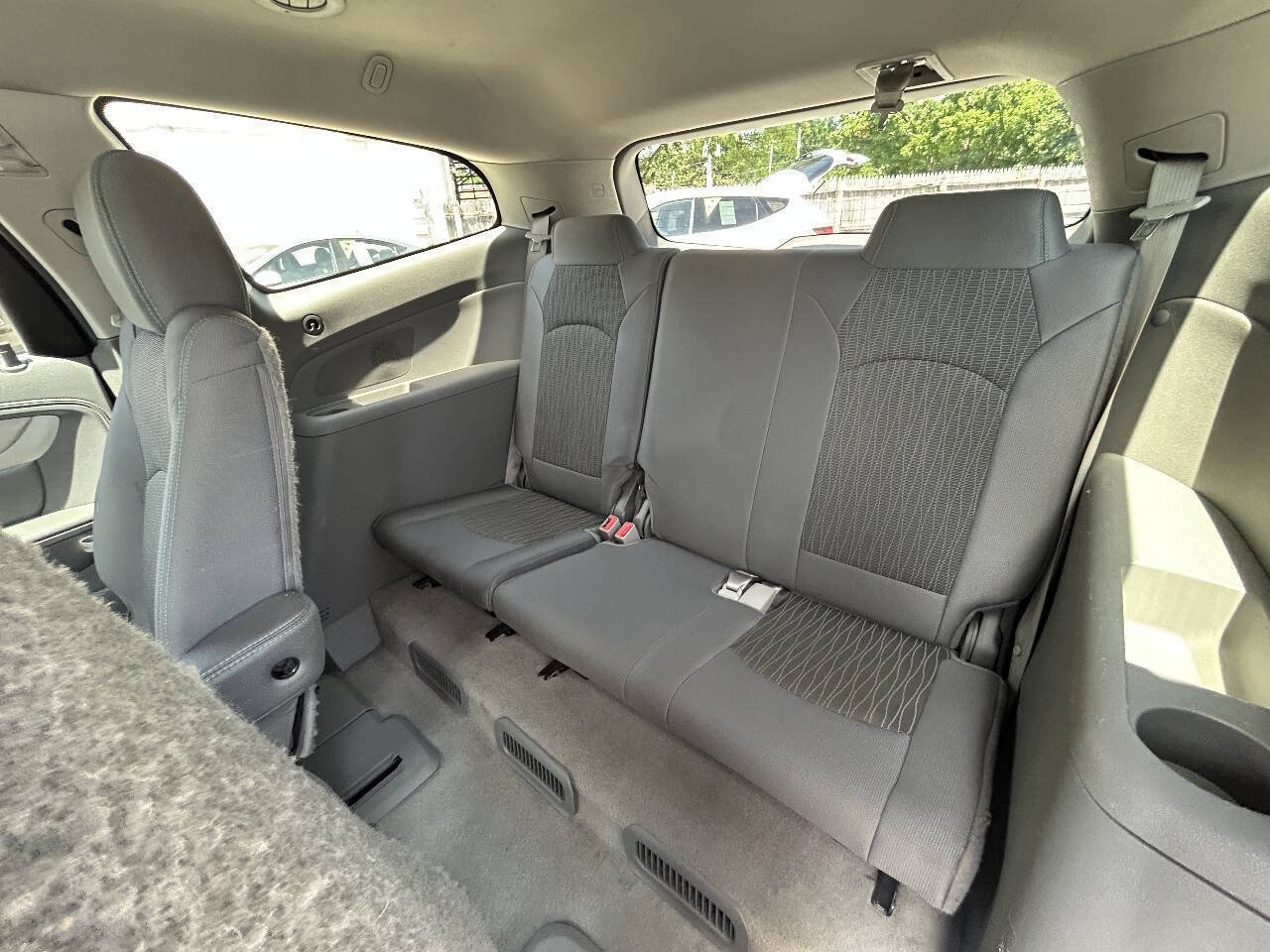 Used 2015 Chevrolet Traverse LT w/ Traveler's Package FWD image 8