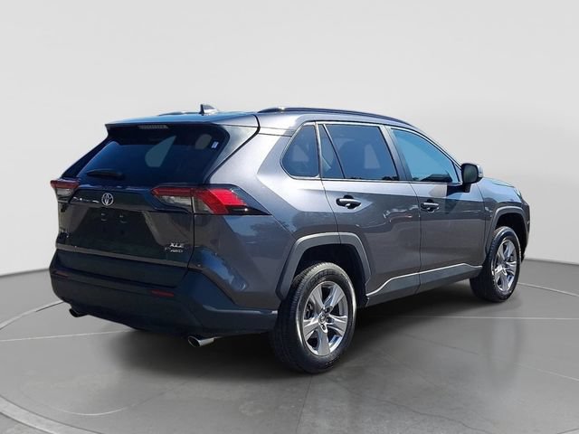Used 2025 Toyota RAV4 XLE AWD/4WD image 7