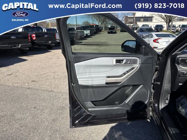 New 2024 Ford Explorer XLT w/ Equipment Group 202A image 19
